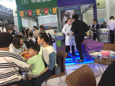 �����ꏊ(qi��ng)��36���������ݻ��yƷչ�[��(hu��)�F(xi��n)��(ch��ng)ֱ��