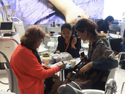 2017�ϰ݇��H��������չ��׌���I(l��ng)�Բ�һ�ӵ�HONKON