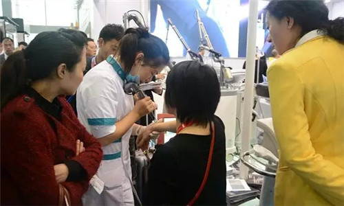 �ꏊ�������F(xi��n)���w�